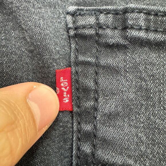 Levi's 548 Perfectly Slimming Capri Denim Jeans Womens 10 Black Cotton Stretch - Picture 3 of 15